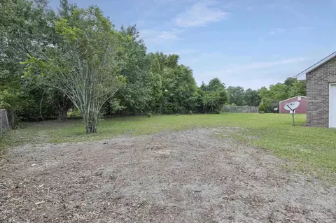 Exterior - 4411 Pace Ln, Pace, FL 32571 photo 6 of 7