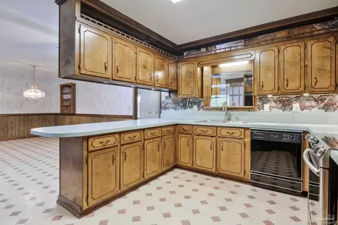 Kitchen - 4411 Pace Ln, Pace, FL 32571 photo 2 of 4