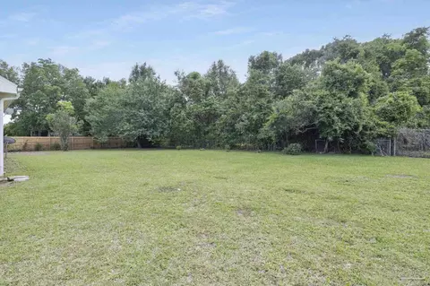 Exterior - 4411 Pace Ln, Pace, FL 32571 photo 7 of 7