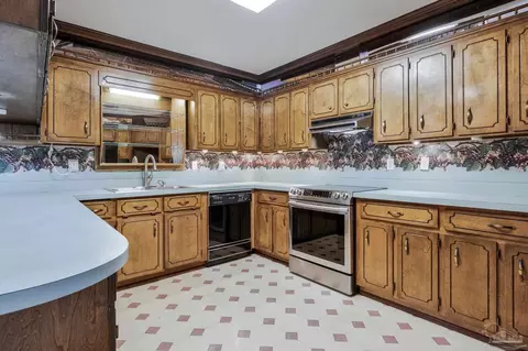 Kitchen - 4411 Pace Ln, Pace, FL 32571 photo 1 of 4
