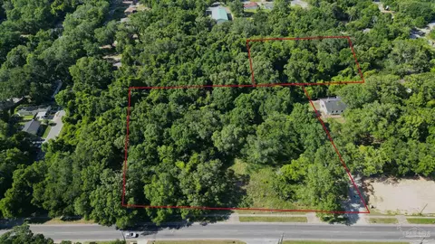 136 E Johnson Ave, Pensacola, FL 32514