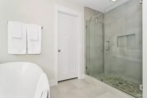 Bath - 5694 Dunridge Dr, Pace, FL 32571 photo 2 of 4