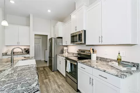 Kitchen - 5694 Dunridge Dr, Pace, FL 32571 photo 2 of 4