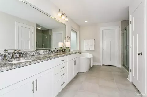 Bath - 5694 Dunridge Dr, Pace, FL 32571 photo 1 of 4