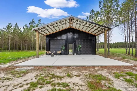 Exterior - 8975 Sage Forest Ln, Pace, FL 32571 photo 4 of 5