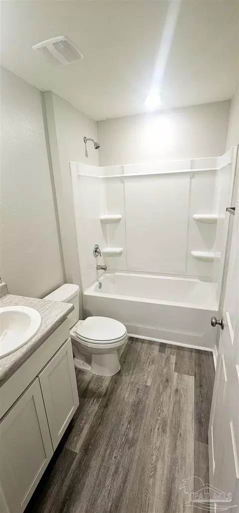 Bath - 6594 Firefly Dr, Milton, FL 32583 photo 1 of 2