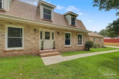 Exterior - 10219 Edendale Ln, Cantonment, FL 32533 photo 4 of 9