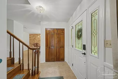 Entry Way - 10219 Edendale Ln, Cantonment, FL 32533 photo 2 of 9