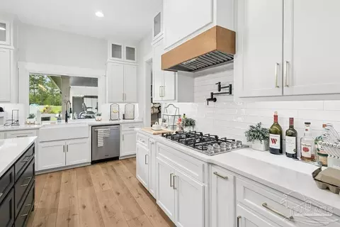 Kitchen - 7368 Buffalo Ridge Rd, Pace, FL 32571 photo 4 of 5