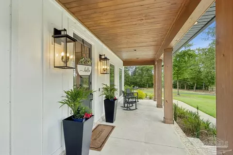 Exterior - 7368 Buffalo Ridge Rd, Pace, FL 32571 photo 4 of 13