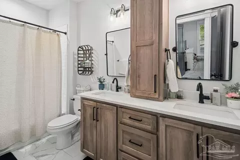 Bath - 7368 Buffalo Ridge Rd, Pace, FL 32571 photo 5 of 7