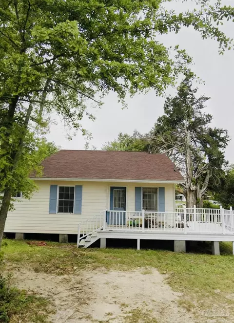 115 Clark St, Atmore, AL 36502