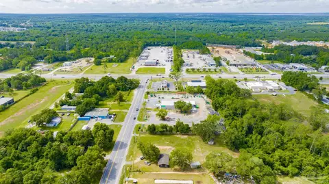 9551 Pine Cone Dr, Cantonment, FL 32533 photo 8