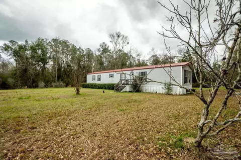 6617 Whitfield Rd, Milton, FL 32570