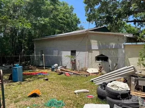 Exterior - 4222 5th Ave, Pace, FL 32571 photo 4 of 7