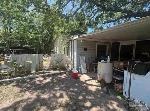 Exterior - 4222 5th Ave, Pace, FL 32571 photo 3 of 7
