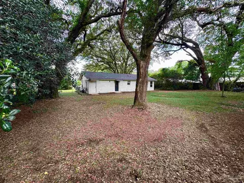 Exterior - 4700 Dean Dr, Pace, FL 32571 photo 5 of 11