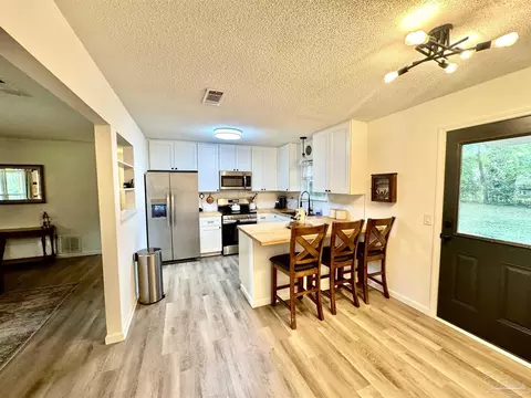 Kitchen - 4700 Dean Dr, Pace, FL 32571 photo 2 of 9