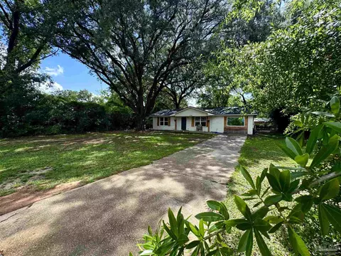 Exterior - 4700 Dean Dr, Pace, FL 32571 photo 7 of 11