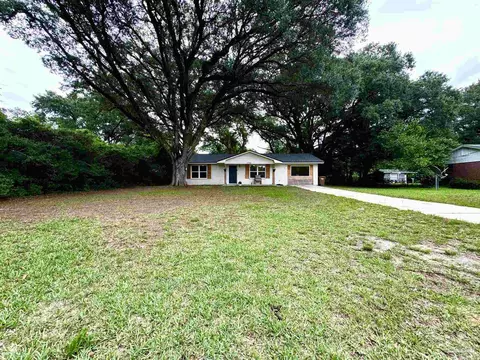 Exterior - 4700 Dean Dr, Pace, FL 32571 photo 2 of 11