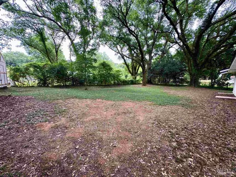 Exterior - 4700 Dean Dr, Pace, FL 32571 photo 6 of 11