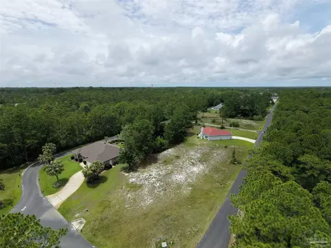 1785 Smugglers Cove Dr, Gulf Breeze, FL 32563