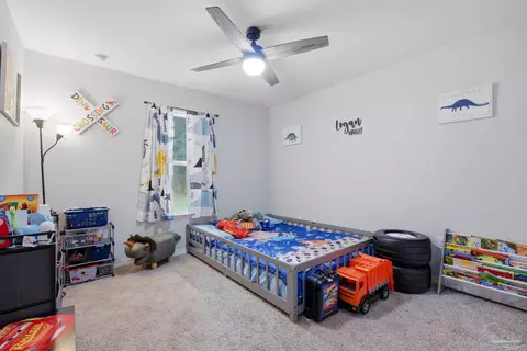 Bedroom - 5284 Godfrey St, Crestview, FL 32539 photo 3 of 5