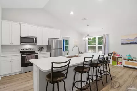 Kitchen - 5284 Godfrey St, Crestview, FL 32539 photo 3 of 3