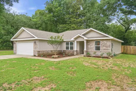 Exterior - 5284 Godfrey St, Crestview, FL 32539 photo 2 of 6