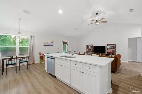 Kitchen - 5284 Godfrey St, Crestview, FL 32539 photo 1 of 3