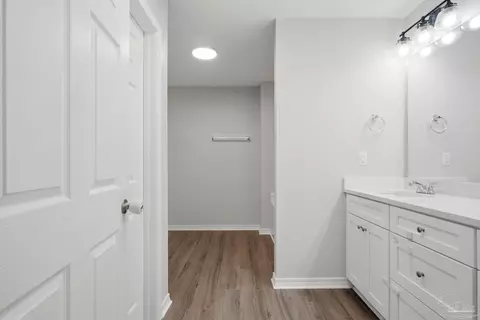 Entry Way - 5284 Godfrey St, Crestview, FL 32539 photo 4 of 4