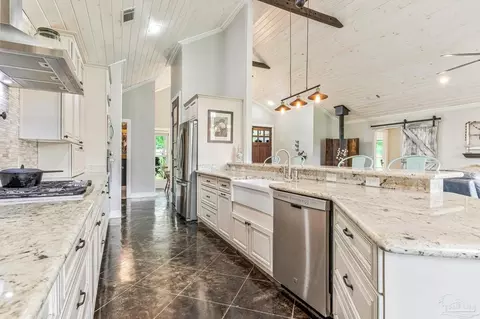 Kitchen - 6749 Oser Rd, Milton, FL 32570 photo 2 of 5