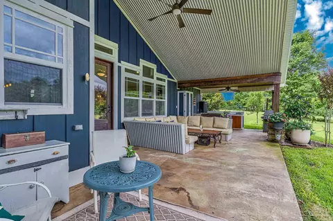 Exterior - 6749 Oser Rd, Milton, FL 32570 photo 9 of 25