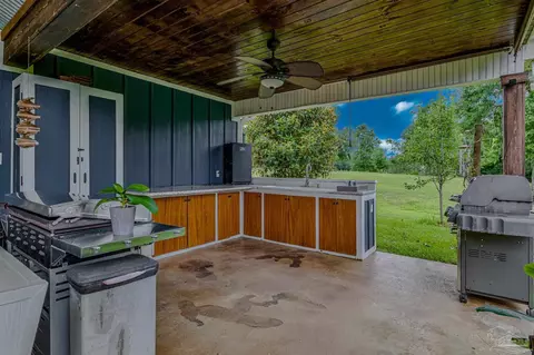 Exterior - 6749 Oser Rd, Milton, FL 32570 photo 10 of 25