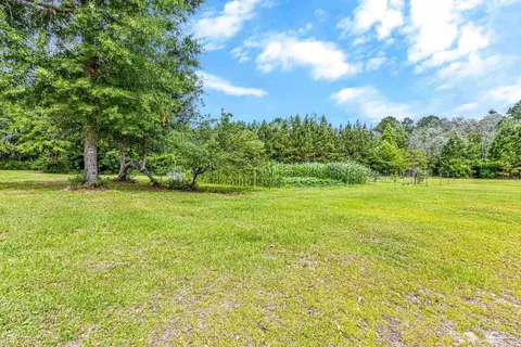 Exterior - 6749 Oser Rd, Milton, FL 32570 photo 14 of 25