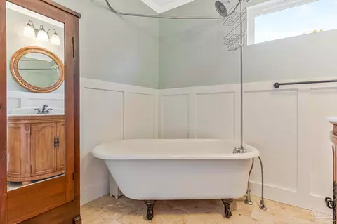 Bath - 6749 Oser Rd, Milton, FL 32570 photo 7 of 7