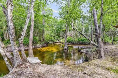 Exterior - 6749 Oser Rd, Milton, FL 32570 photo 4 of 25