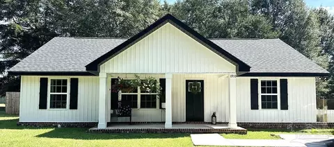 1910 W Kingsfield Rd, Cantonment, FL 32533