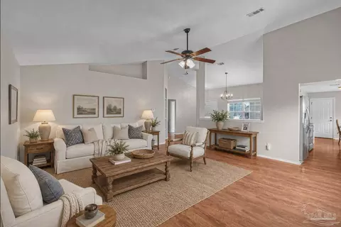 610 Hanley Downs Dr, Cantonment, FL 32533