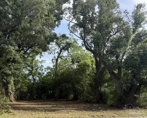 3803 W Avery St, Pensacola, FL 32505
