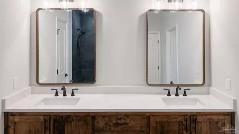 Bath - 6557 Cedar Key Dr, Milton, FL 32570 photo 2 of 4
