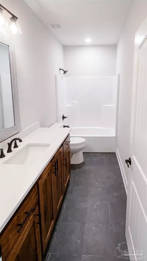 Bath - 6557 Cedar Key Dr, Milton, FL 32570 photo 3 of 4