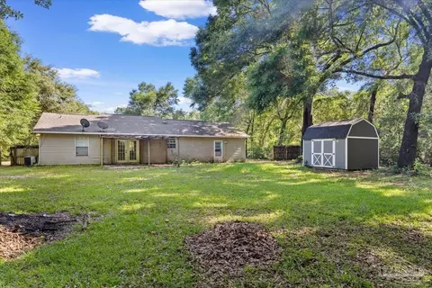 Exterior - 6280 Mohawk Trl, Milton, FL 32583 photo 3 of 3