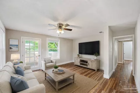 Living - 671 Georgia St, Crestview, FL 32536 photo 1 of 2