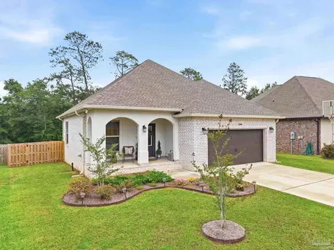 3209 Mountain Laurel Tr, Cantonment, FL 32533