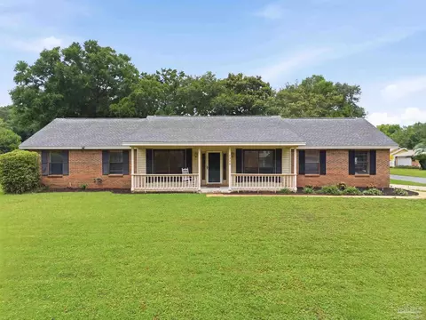 1305 Calcutta Dr, Gulf Breeze, FL 32563