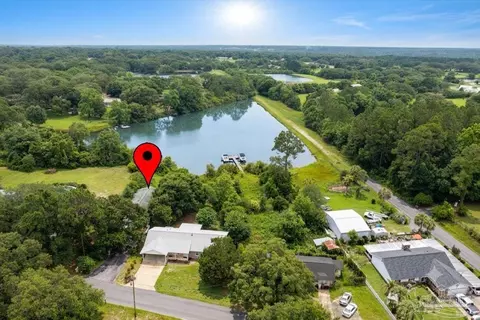 View/Area - 5411 Pond View Dr, Milton, FL 32570 photo 6 of 7