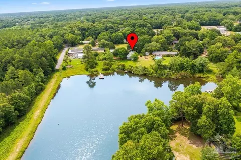 5411 Pond View Dr, Milton, FL 32570