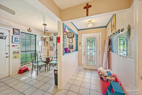 Entry Way - 5411 Pond View Dr, Milton, FL 32570 photo 1 of 2