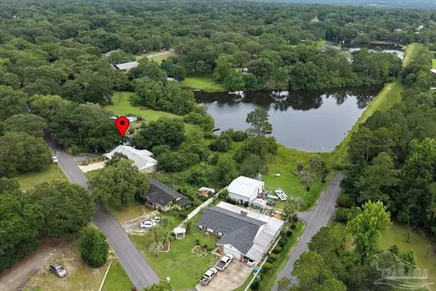View/Area - 5411 Pond View Dr, Milton, FL 32570 photo 2 of 7